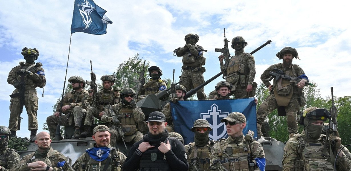 Brüsszel szócsöve szerint „neonáci” oroszok is harcolnak az ukránok oldalán
