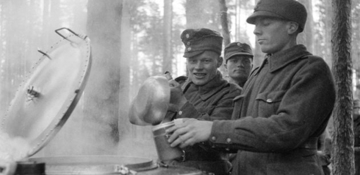Az éjszaka, amikor a finnek lemészárolták a főztjükből lakomázó szovjeteket