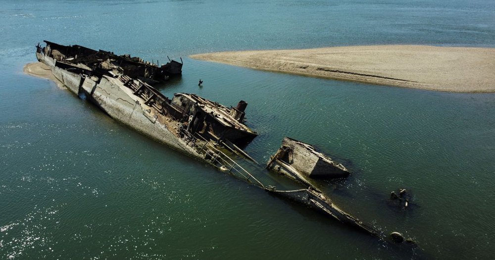 kriegsmarine-wreck-danube.jpg