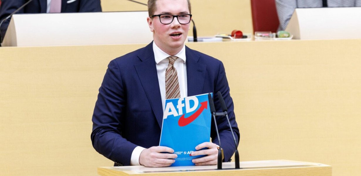 Gyűlöletkeltés miatt vádat emeltek egy AfD-s politikus ellen, aki Landser dalt játszott a születésnapján