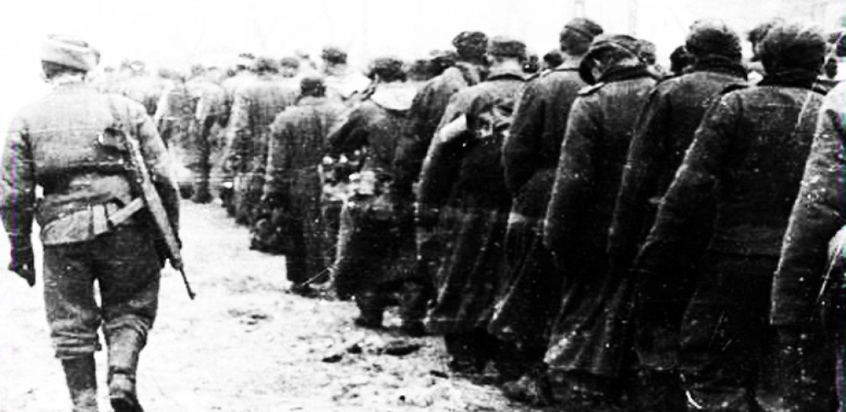 Hadifogoly Híradó: „Csehszlovák katonák fegyvereztek le, utána irány Auschwitz”