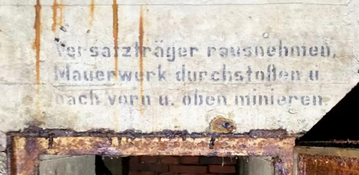 Német bunker került elő egy brit ház alól – a falon üzenet: „Vigyázz, az ellenség figyel”