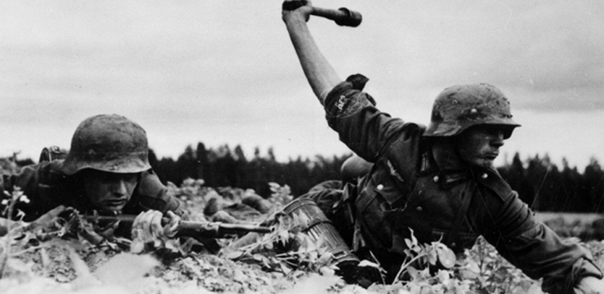 1944 november: A német katonák a honvédelemmel vállvetve harcolnak