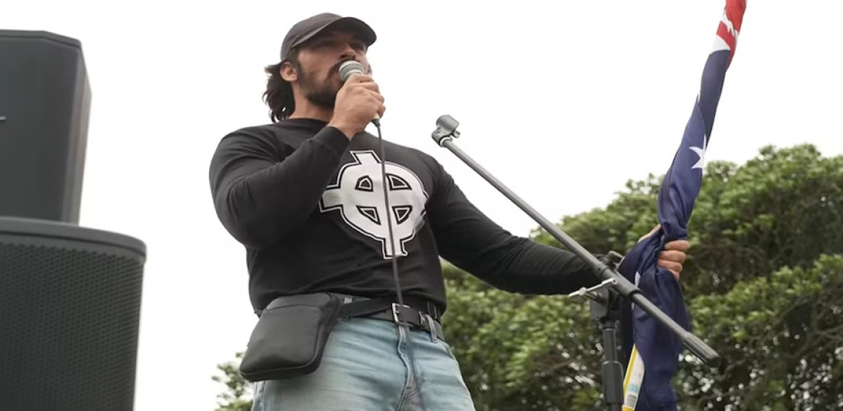 Egy év börtönt kapott a Sydney-ben a nemzetiszocialista szónok