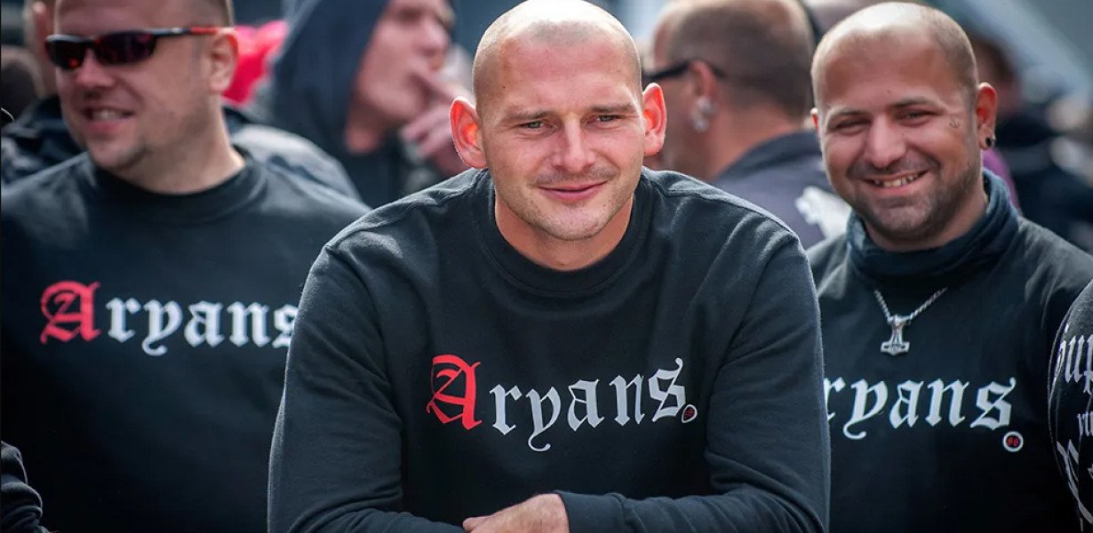 Az etnikai németek rettegnek legjobban a szélsőjobbtól, és ők fogadják el leginkább a buzikat