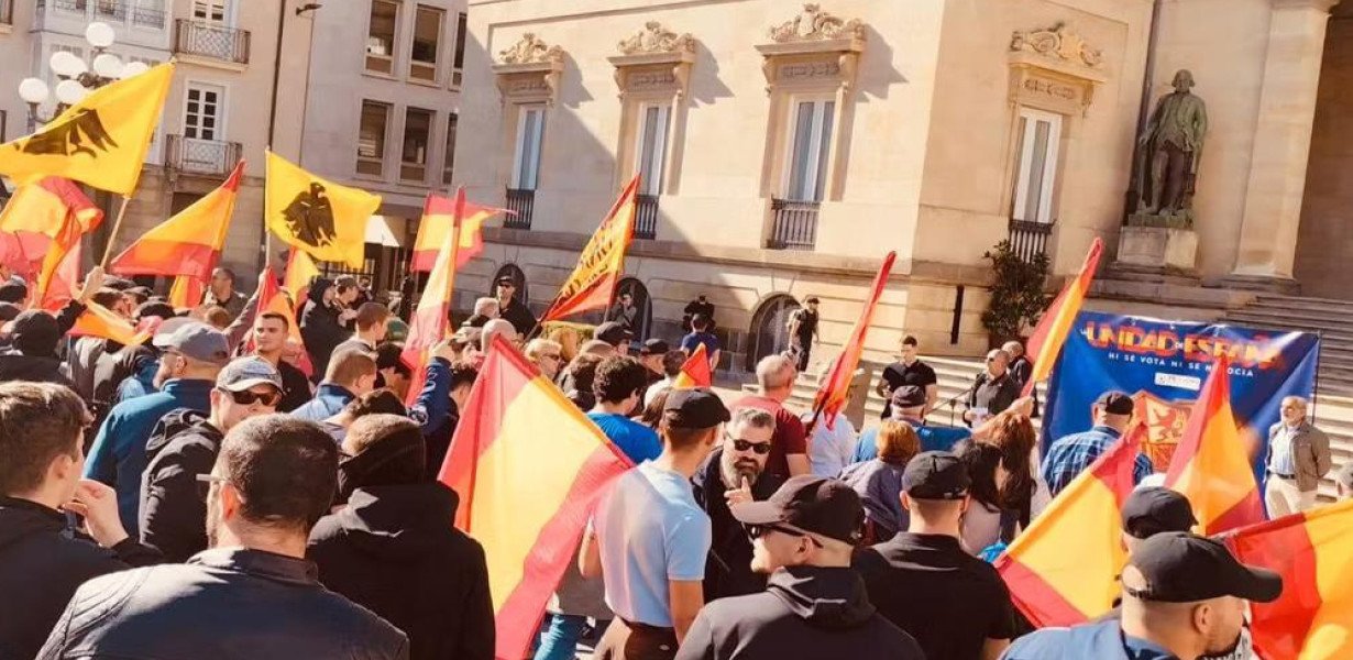 Baszk antifák rohantak le egy falangista gyűlést