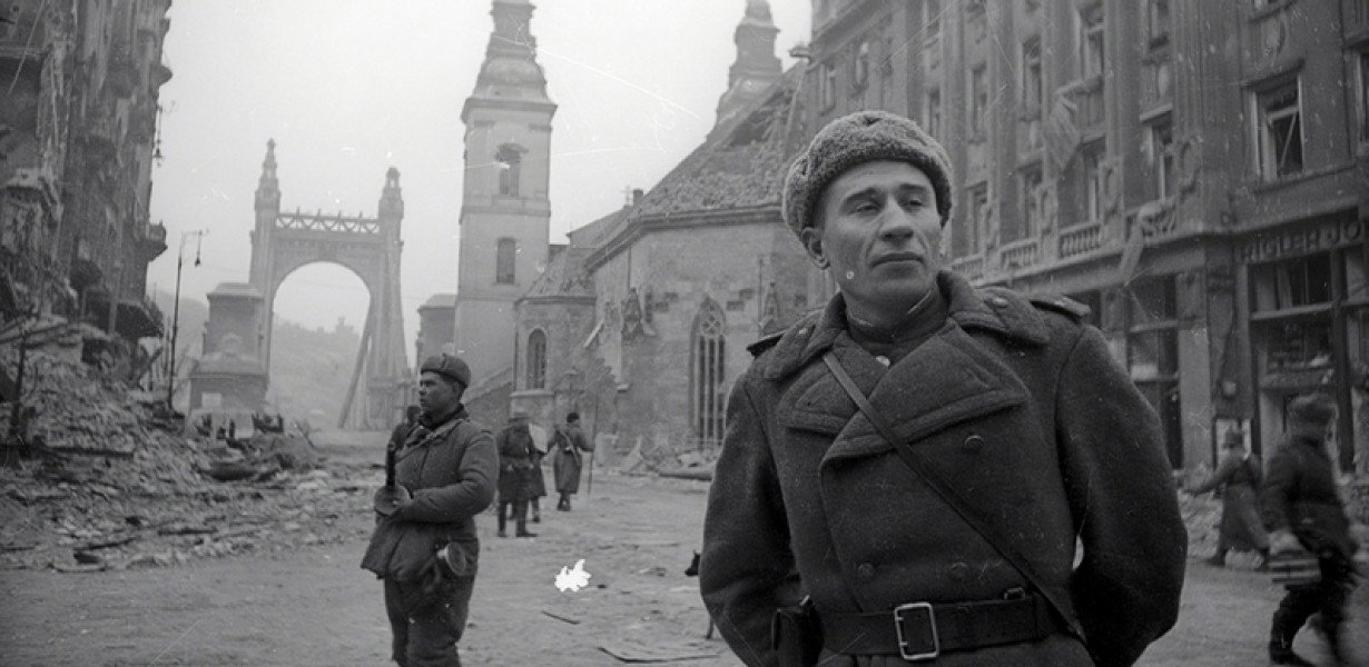 Sztálin is parancsot adott a budapesti hidak felrobbantására