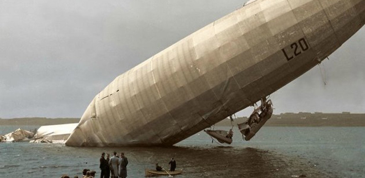 Színes képek az Angliát bombázó német Zeppelinekről