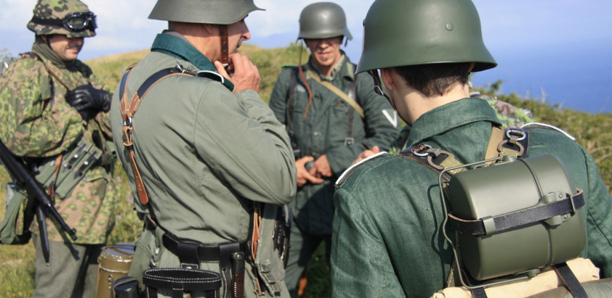 Wehrmacht-egyenruhás hagyományőrzőket zaklattak a hatóságok Svájcban