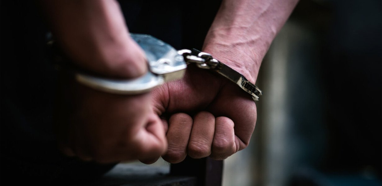 Erdélyi fiatalt vettek őrizetbe „náci eszmék” terjesztése miatt